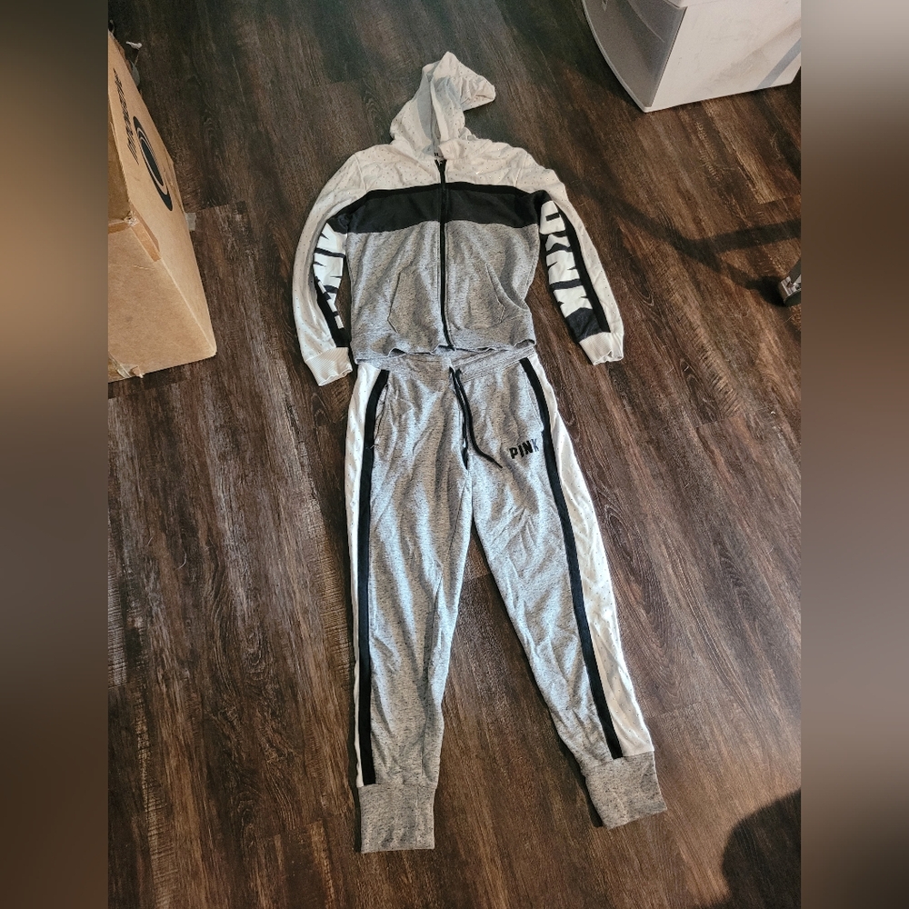 Pink Victoria secret zip-up hoodie with matching Sweatpants size small